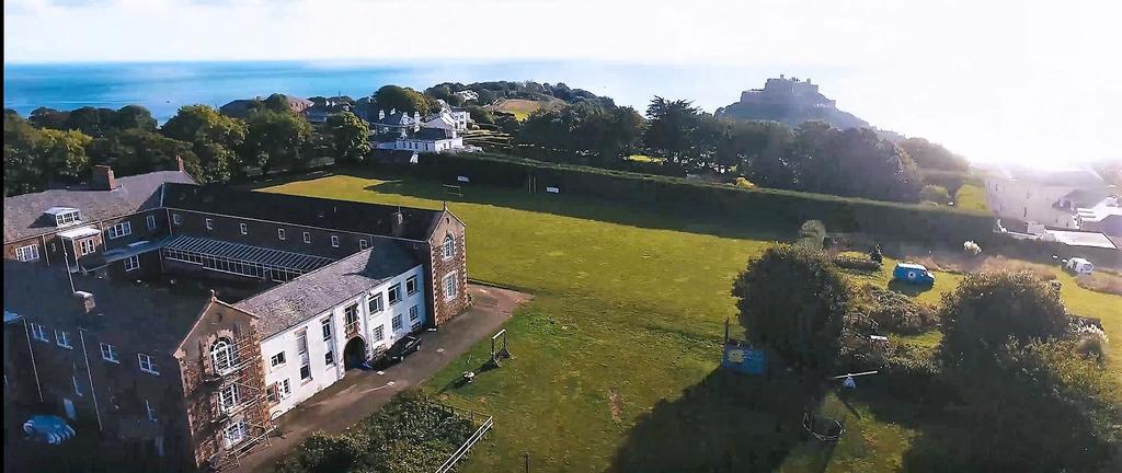 Jersey Accommodation And Activity Centre Gorey Extérieur photo